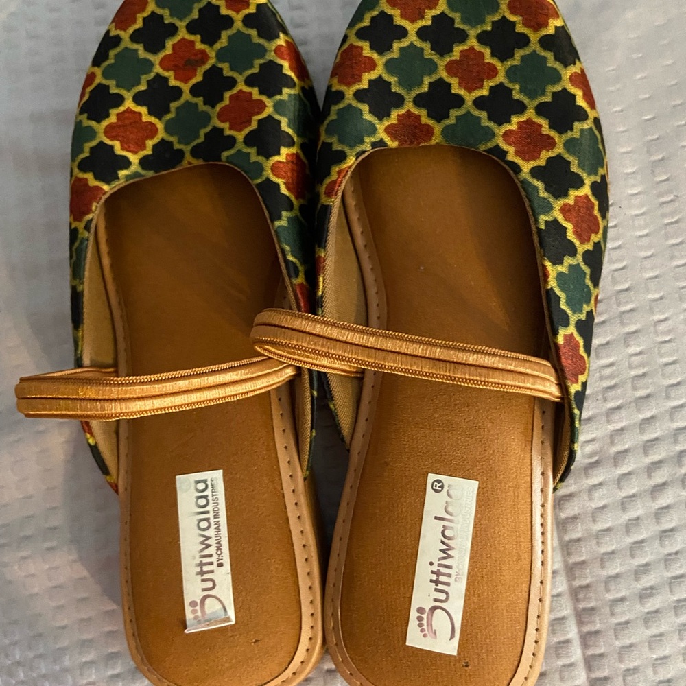 Women’s comfy slip on, strap across, made in India casual shoe